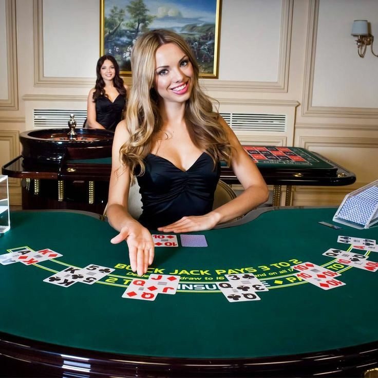 Filipino player enjoying live casino roulette on mobile phone